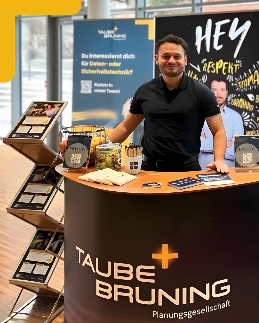 Der Messemarathon geht weiter! 🏃‍♂️➡️  Auch dieses Jahr waren wir wieder als Aussteller beim Partnerfirmentag der @ta_braunschweig am Start und haben jede Menge frische Eindrücke gesammelt.  Neugierige Fragen, inspirierende Gespräche und viele motivierte Nachwuchstalente haben den Tag zu einem echten Highlight gemacht. Solche Events zeigen uns immer wieder, wie wertvoll der direkte Austausch ist – und wie viel Potenzial in der nächsten Generation steckt.  Ein großes Dankeschön an die tolle Organisation und an alle, die bei uns vorbeigeschaut haben. Wir freuen uns schon jetzt auf die nächste Runde!  Und falls du gerade über deinen nächsten Karriereschritt nachdenkst:  Hast du schon unsere aktuellen Online Stellenanzeigen entdeckt?
Den Link dazu findest du in unserer Bio.  #taubebruning #technikakademiebs #karriere